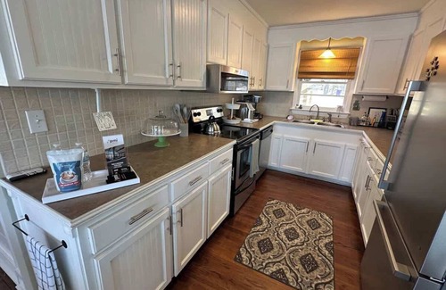 Leesville House | Time Well Wasted Summ