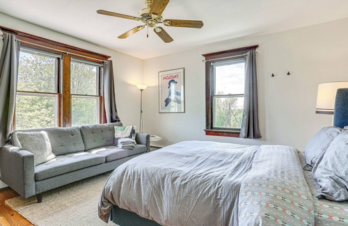 Jeffersonville House | Timeless Jeffersonville Home w/ Private Hot Tub