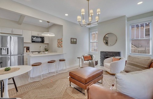 Savannah Victorian District Apartment | Timeless Reimagined Historic Home In Heart of Starland by Lucky Savannah