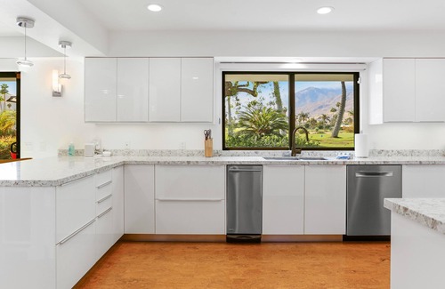 Indian Canyon House | Timeless Retreat - Mountain and Golf Course Views!