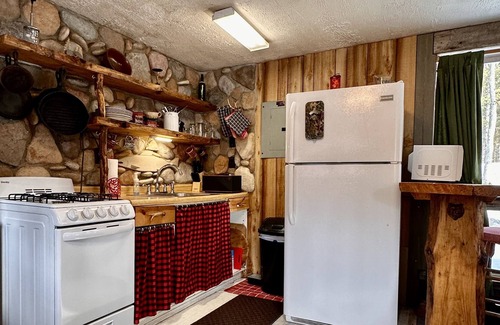 Irons Cabin | Tin-Fish Cabin