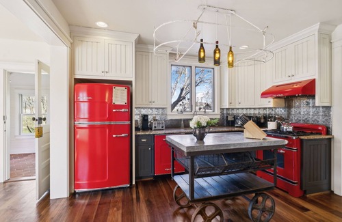 Leipers Fork House | Tin Roof Cottage: Timeless Retreat in Leiper's Fork