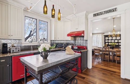 Leipers Fork House | Tin Roof Cottage: Timeless Retreat in Leiper's Fork