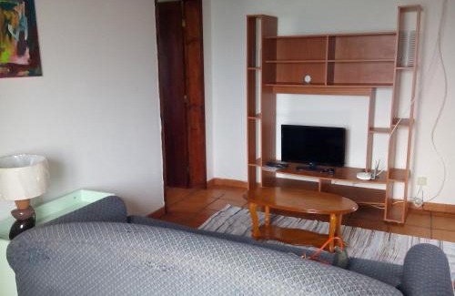 Praia da Vitoria House | TINA - 3C - Alojamento Local -RRAL 1048