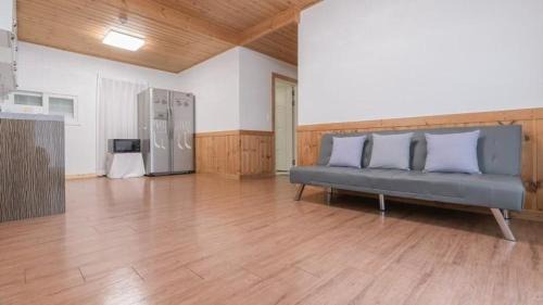 Gyeongju Villa | Tinkerbell detached house