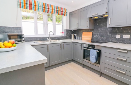 Pendeen Cottage | TINNERS REST, pet friendly, character holiday cottage in Pendeen