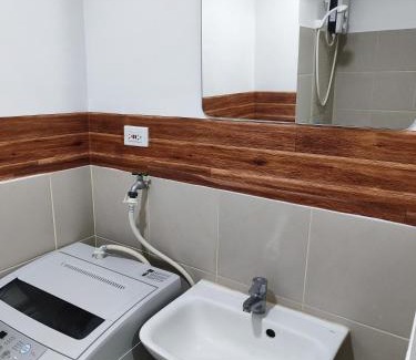 Las Pinas Apartment | Tinseltown