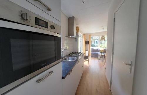 Heinkenszand Ski Chalet | Tiny chalet Zeeland, centraal gelegen & natuur rondom VP028