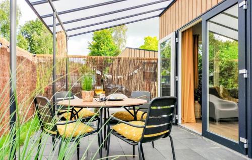 Heinkenszand Ski Chalet | Tiny chalet Zeeland, centraal gelegen & natuur rondom VP028