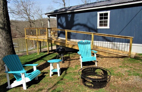 Almo Cottage | Tiny Home at Kentucky Lake's Lynnhurst Family Resort