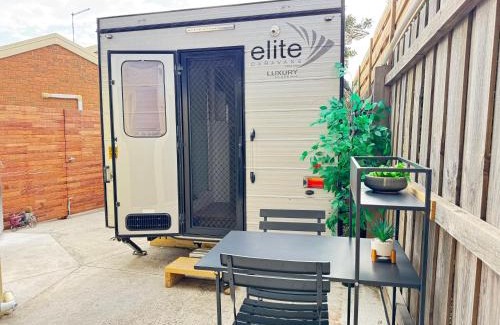 Bayswater Ski Chalet | Tiny home in Bayswater