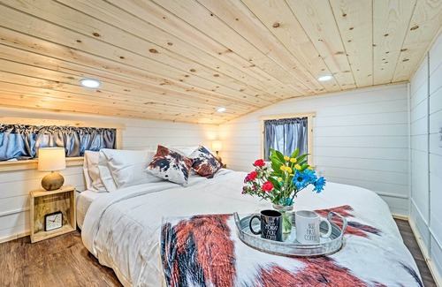 Cortez Apartment | Tiny Home in Cortez w/ Electric Fireplace!