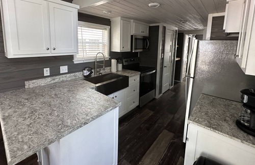 Harold Cottage | Tiny Home in Luxury Resort - Cedar 2