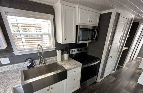 Harold Cottage | Tiny Home in Luxury Resort - Cedar 2