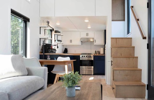 Signal Mountain Apartment | Tiny Home on the Edge of a Mountain with Private Hot Tub