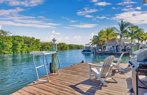 Key Largo House | Tiny Home on Waterfront, Bay Views, Deck, Pool