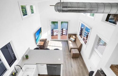 Key Largo House | Tiny Home on Waterfront, Bay Views, Deck, Pool