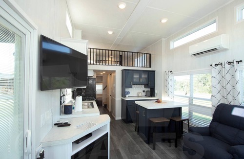 Hamilton Cabin | Tiny Home with AC in charming Hamilton cabin 15