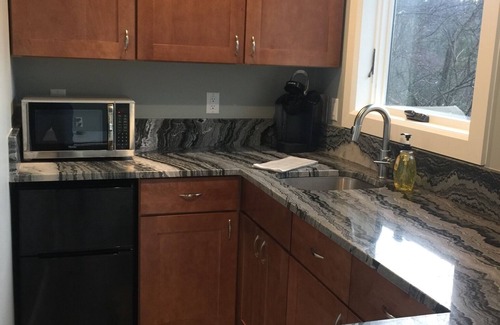 Asheville Cottage | Tiny House, Big Views! 8 Min. to Downtown