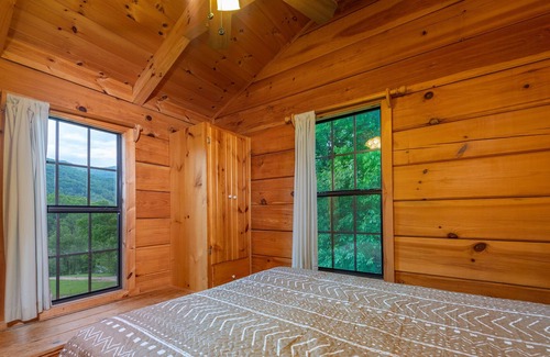 Candler House | Tiny House Cabin Astonishing Views