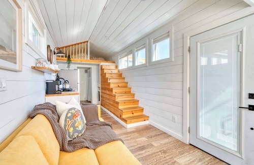 Alberta Arts District Apartment | Tiny House Close to Food, Coffee & Art