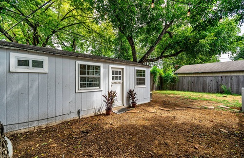 Oak Cliff Cottage | Tiny house in Bishop Arts!