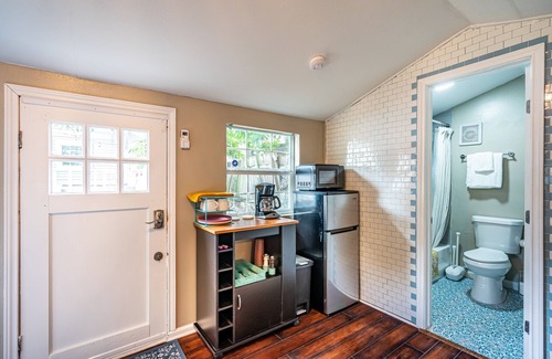 Oak Cliff Cottage | Tiny house in Bishop Arts!