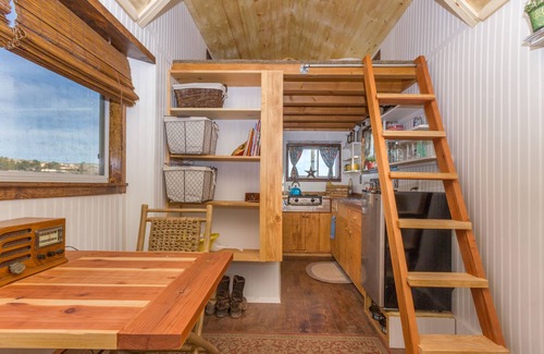 Sandy Valley Cottage | Tiny House in the Mojave Desert near Las Vegas /The Hummingbird