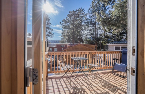 Woodland Park Cottage | Tiny House!in the Mountains Near Pikes Peak W/ac