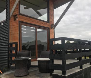 Puerto Varas Villa | Tiny House Licarayén con Tinaja caliente