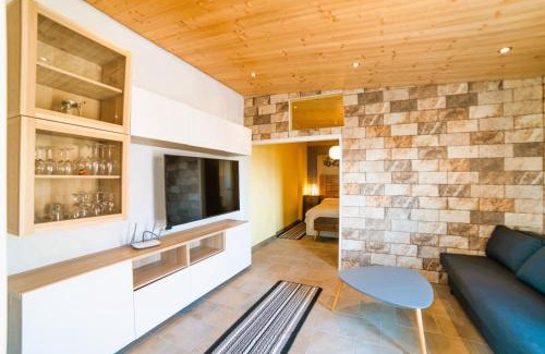 La Asomada Apartment | Tiny House MADORA - sea view - amazing garden - quiet location - Bodegas & hiking trails nearby