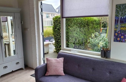 Zestienhoven Apartment | Tiny house near Rotterdam Airport