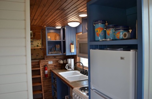 Newnata House | Tiny House On The Mountaintop