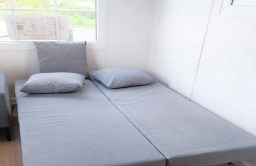 Priort Apartment | Tiny house paradise, 30sqm, 2 sleeping galleries, small kitchen, max. 3 people
