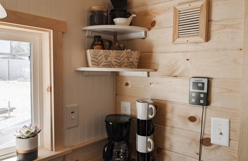 Farmington House | Tiny House - Vista Retreat