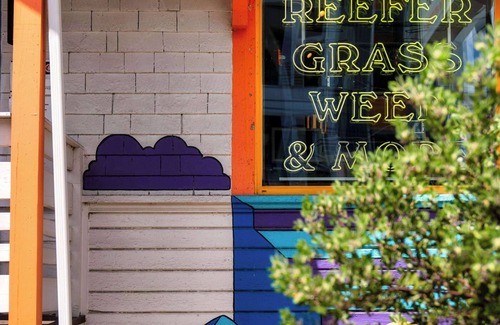 Alberta Arts District Apartment | Tiny Oasis Walk to Coffee, Food & Alberta Arts