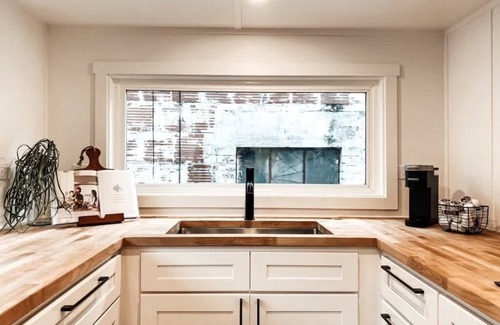 Alberta Arts District Apartment | Tiny Retreat Walk to Bars, Food & Local Art