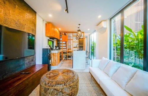 Beraban Villa | Tiny Villa Nyanyi - 2 BR Architectural Villa 4 mins to Beach