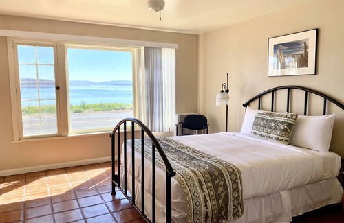 Lee Vining Cabin | Tioga Lodge At Mono Lake