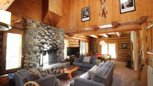 Yosemite West House | Tioga Logs