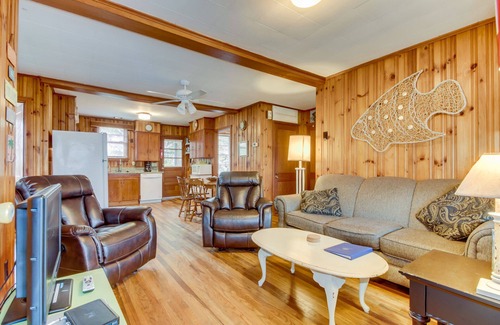 Pawleys Island Cottage | Tip Ellen on Pawleys Island - Second Row, Pet Friendly