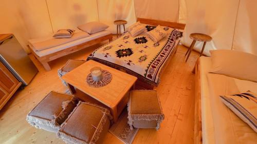 Falkenberg Apartment | Tipi Illinois