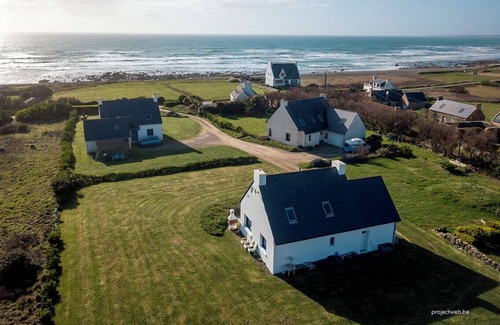 Plozevet House | Tipoz'Immo-Les Galets- sea view house - fully equipped - pets welcome