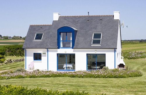 Plozevet House | Tipoz'Immo-Les Galets- sea view house - fully equipped - pets welcome