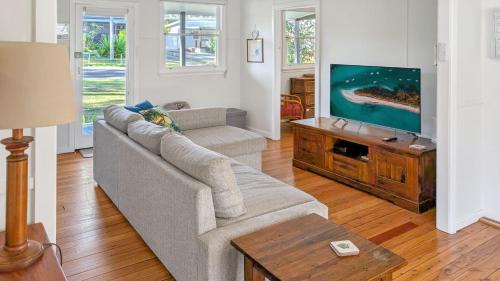 Huskisson House | Tipperary Cottage by Experience Jervis Bay