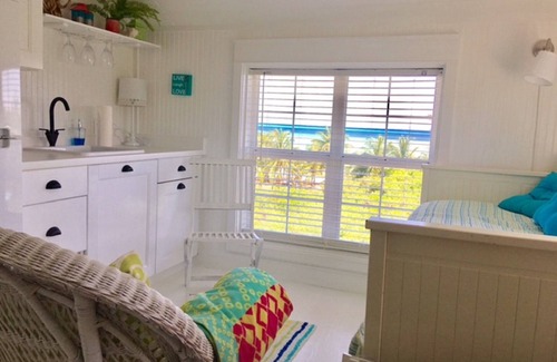 Spanish Wells House | Tippy's Cottage by the Sea 3 BR 2 ba Sleeps 8