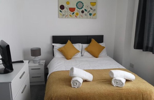 Tipton Apartment | Tipton 2 bed apartment