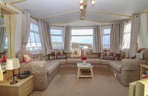 Garn Fadryn House | Tir Glyn Caravan