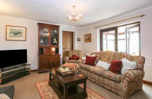 Dwyran House | Tir Mawr