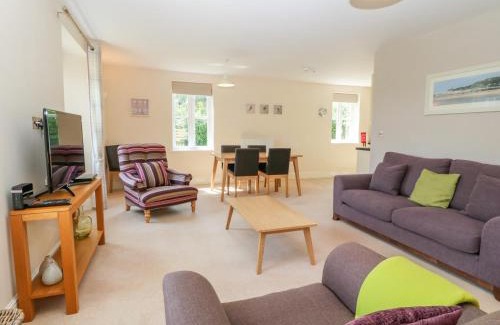 Llangefni House | Tirionfa